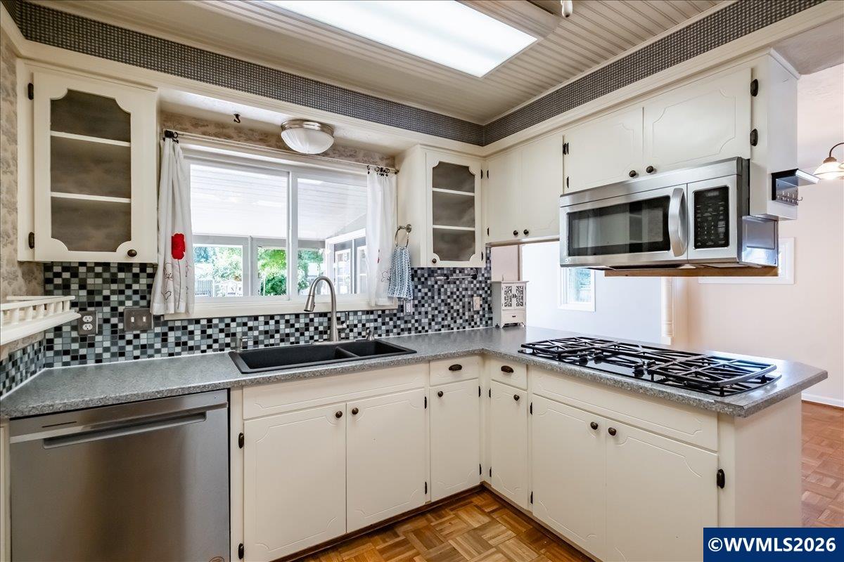 1012 South Water Street Silverton, OR 97381 - Photo 17 of 46