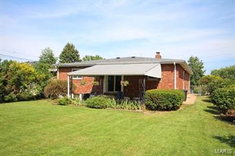 8221 MacKenzie Road St. Louis, MO 63123 - Photo 20 of 23 Gallery Image 20