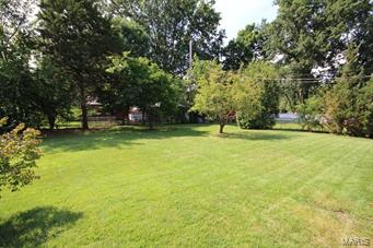 8221 MacKenzie Road St. Louis, MO 63123 - Photo 21 of 23 Gallery Image 21