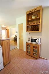 8221 MacKenzie Road St. Louis, MO 63123 - Photo 8 of 23 Gallery Image 8
