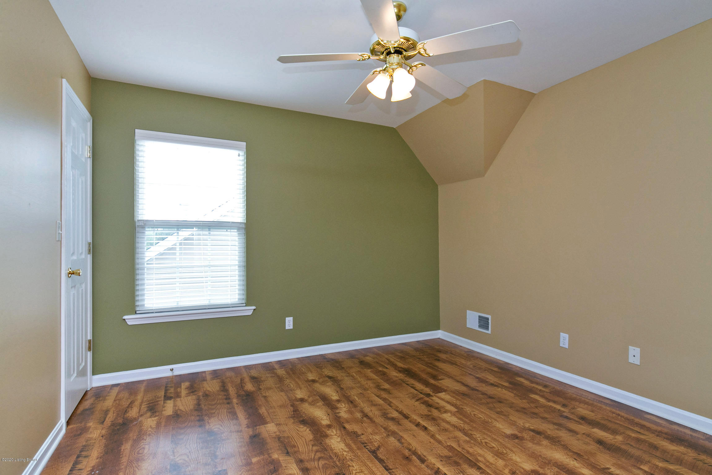 10019 Rimfire Road Louisville, KY 40291 - Photo 22 of 42 Bedroom 3