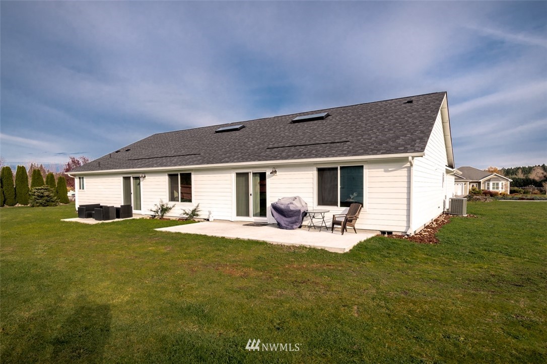 51 Stone Farm Road Sequim, WA 98382 - Photo 4 of 32 Gallery Image 4