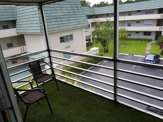 $330,000 | 5790 Stirling Road, Unit 314, Hollywood, FL 33021