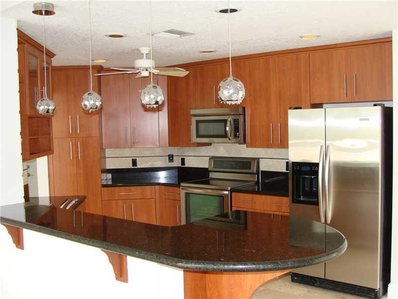 6486 Brava Way Boca Raton, FL 33433 - Photo 11 of 32 Kitchen