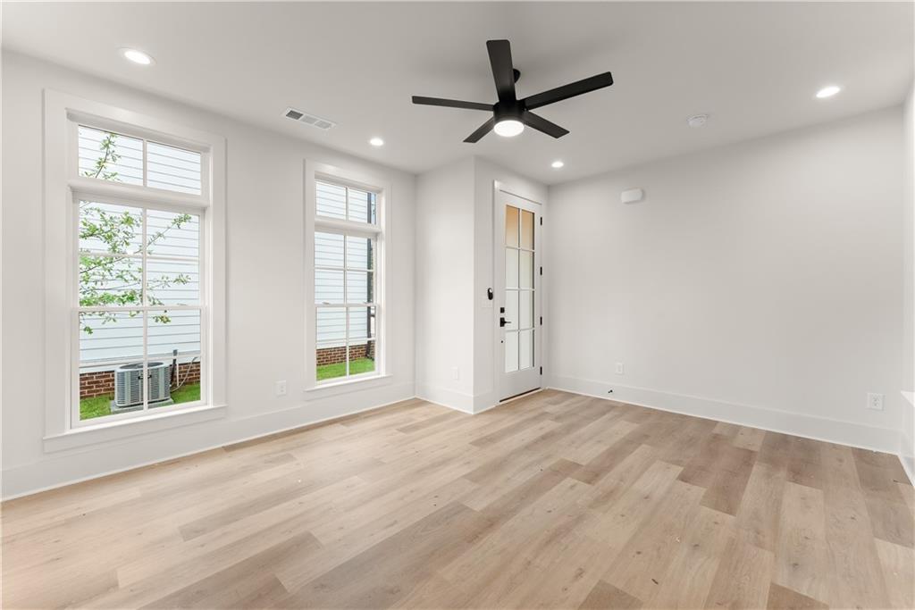 774 Trail View Southwest Gainesville, GA 30501 - Photo 5 of 27 Gallery Image 5