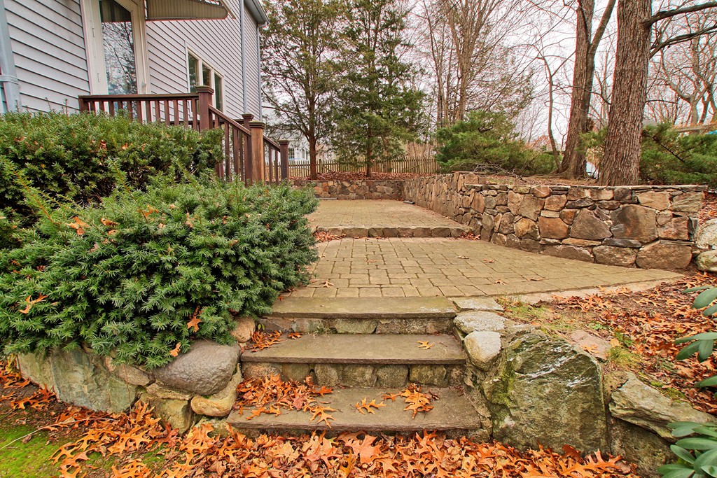 17 Cedar Brook Road Wellesley, MA 02482 - Photo 16 of 21