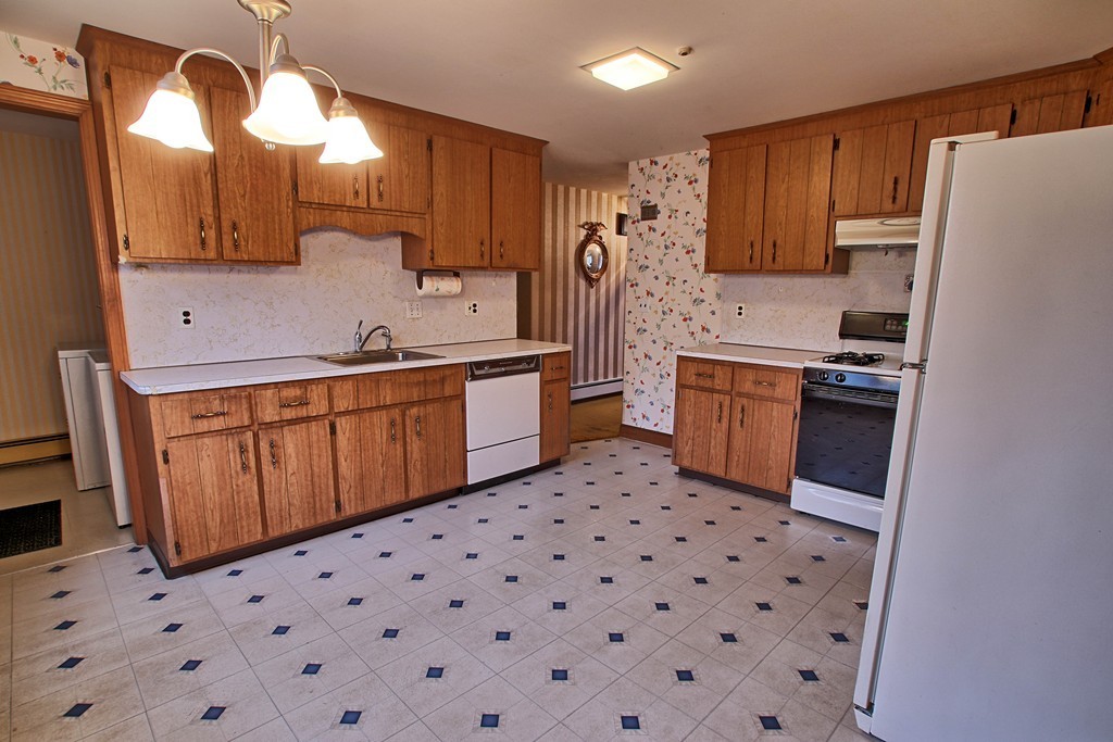 17 Cedar Brook Road Wellesley, MA 02482 - Photo 6 of 21