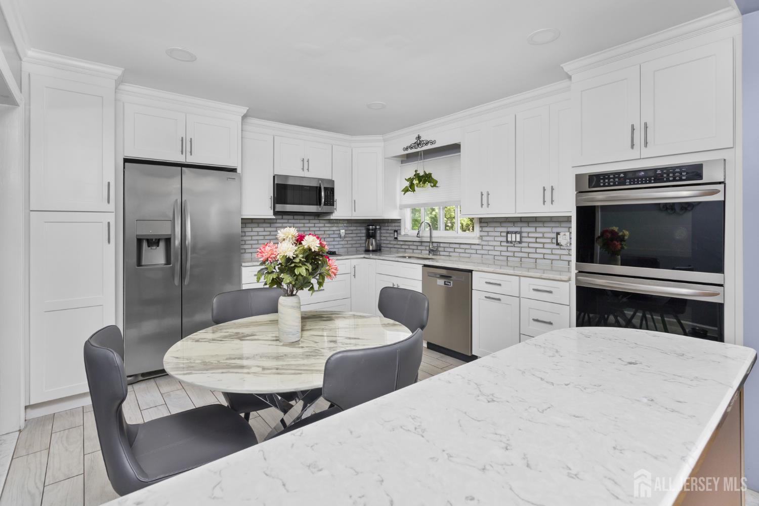 7 Vauxhall Road East Brunswick, NJ 08816 - Photo 11 of 38