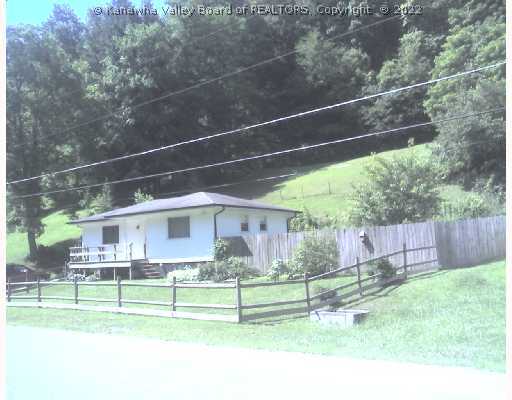 294 Hunter Road Charleston, WV 25311 - Photo 1 of 8 Exterior Front.