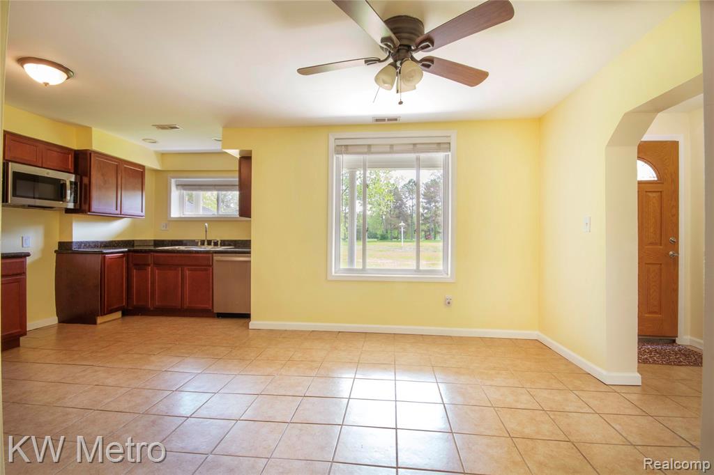 10800 Holland Road Taylor, MI 48180 - Photo 4 of 16