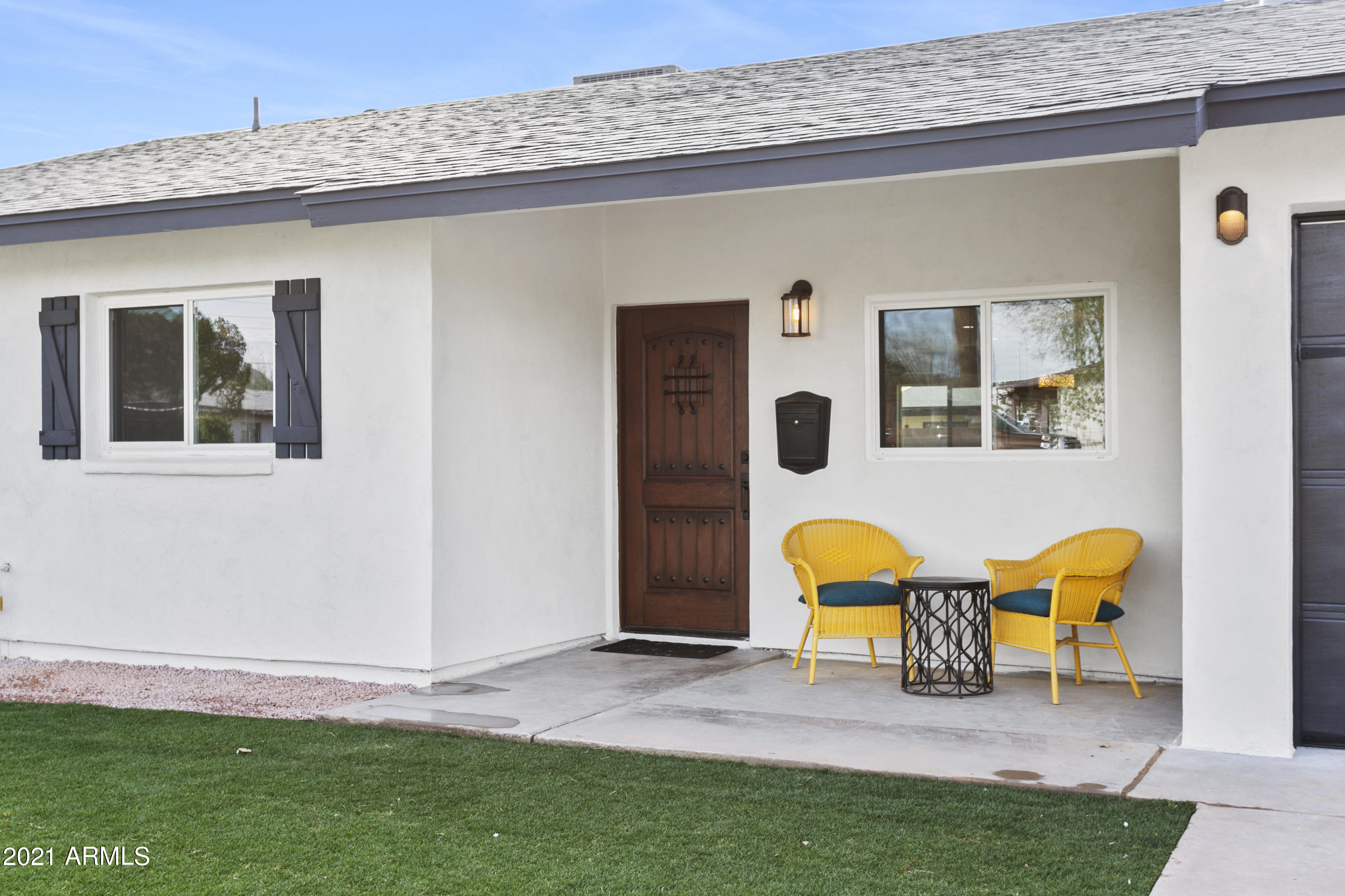 801 West Picadilly Road Phoenix, AZ 85013 - Photo 4 of 54 Front Porch