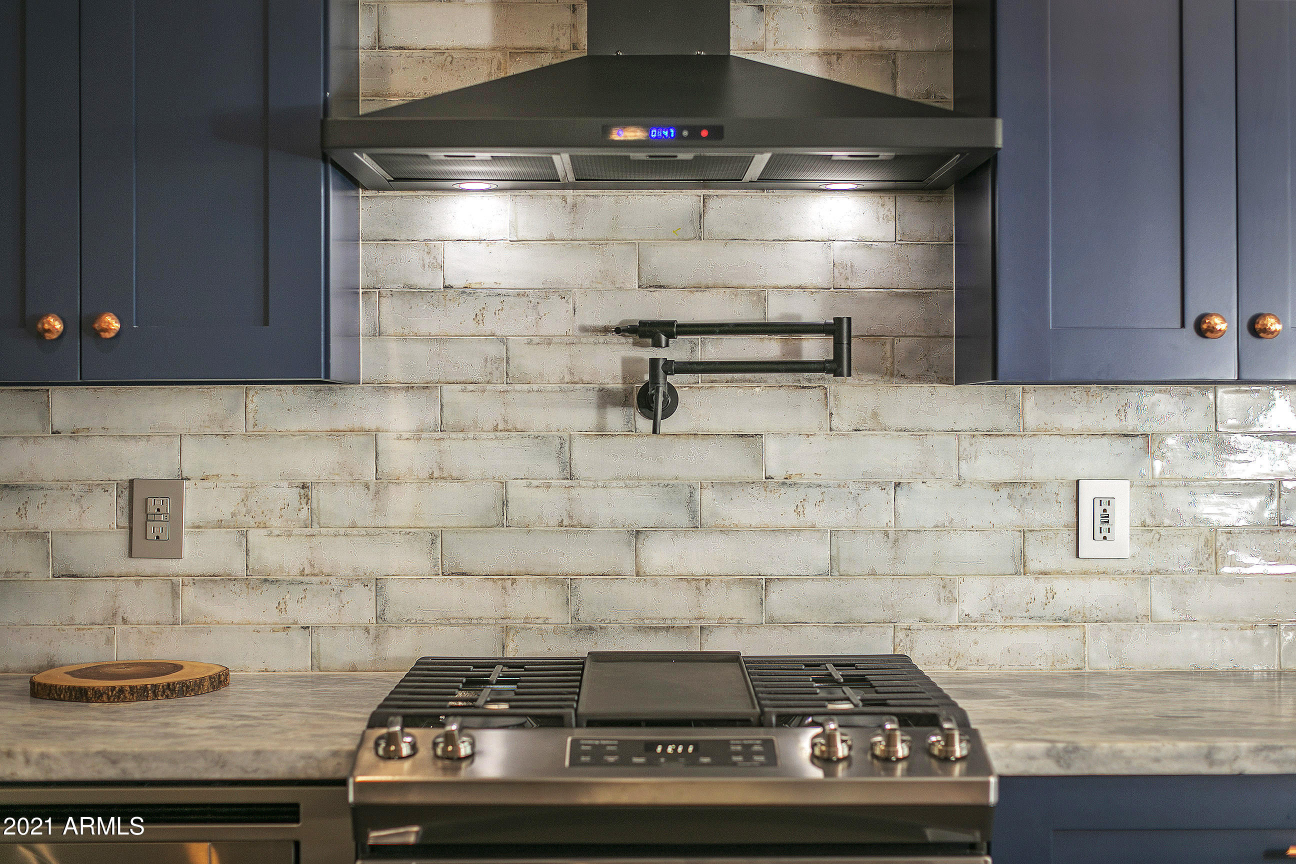 801 West Picadilly Road Phoenix, AZ 85013 - Photo 8 of 54 Kitchen 3