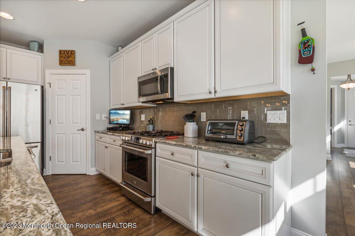 62 Harvest Ridge Road Howell, NJ 07731 - Photo 8 of 38 15-62 Harvest Ridge Rd, Howell, NJ12
