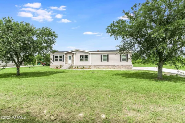 $244,900 | 155 Oak Manor, Rayne, LA 70578