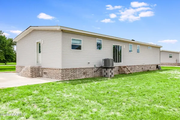 $244,900 | 155 Oak Manor, Rayne, LA 70578
