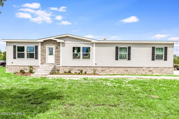 $244,900 | 155 Oak Manor, Rayne, LA 70578
