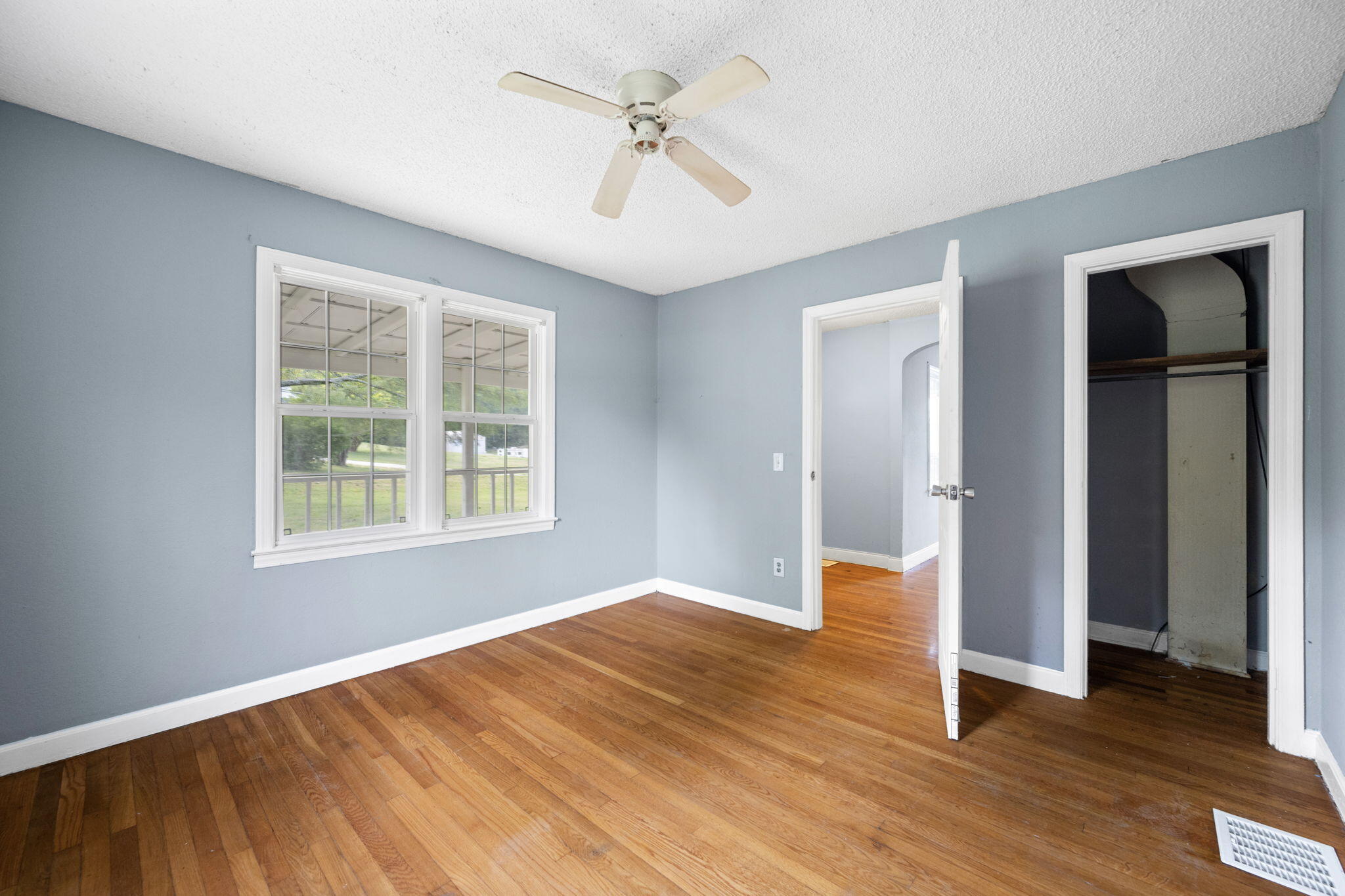 8421 Middle Valley Road Hixson, TN 37343 - Photo 11 of 35 24-web-or-mls-DSC_8452-20