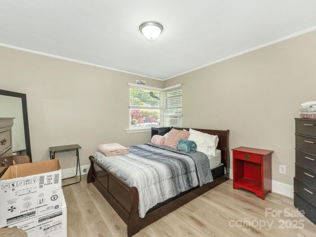 $949,900 | 1301 South Kings Drive, Charlotte, NC 28207