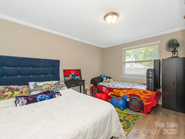 $949,900 | 1301 South Kings Drive, Charlotte, NC 28207