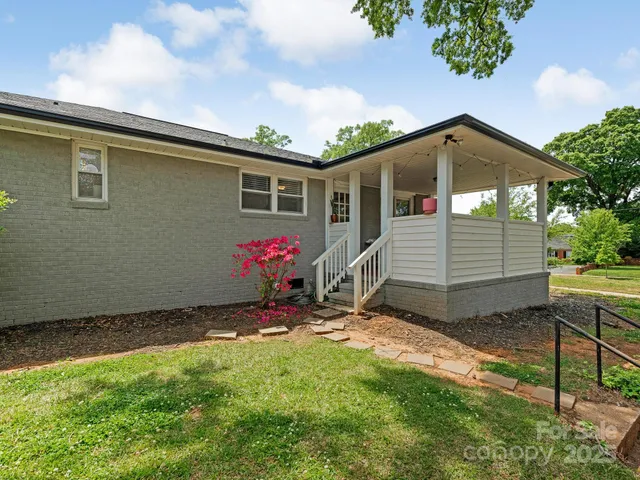$949,900 | 1301 South Kings Drive, Charlotte, NC 28207