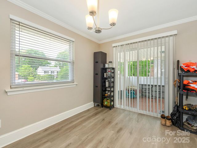 $949,900 | 1301 South Kings Drive, Charlotte, NC 28207