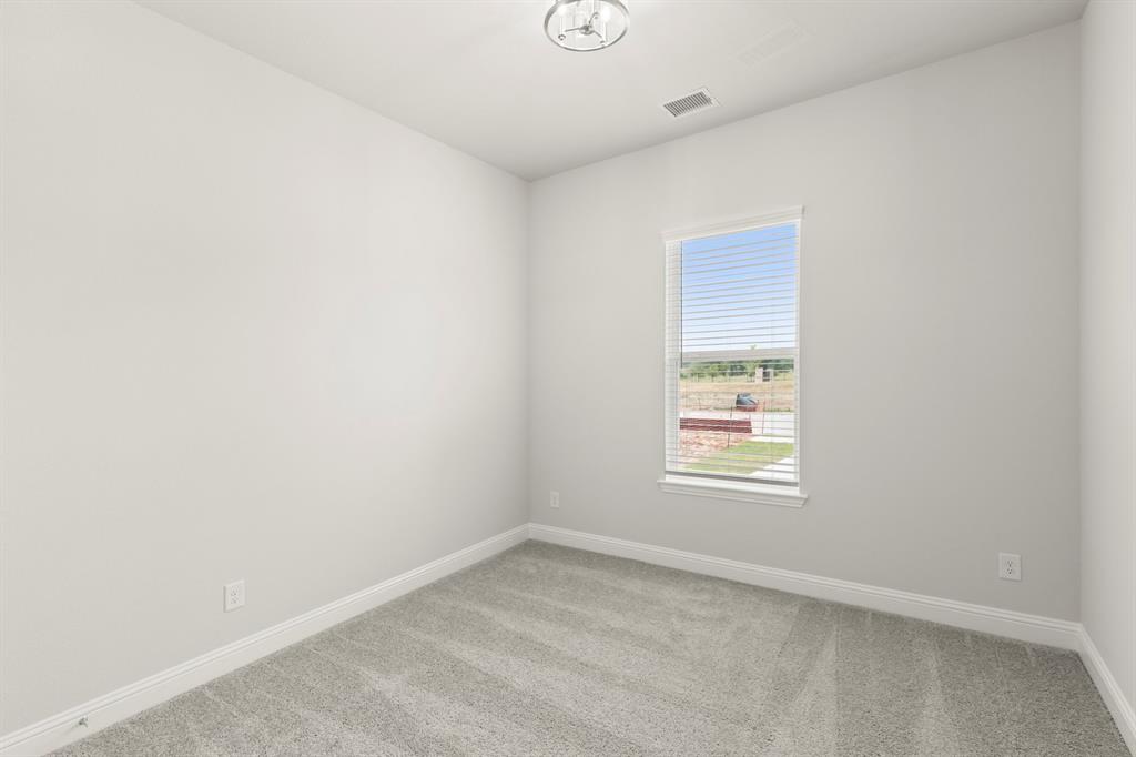 2132 Wickersham Road Rockwall, TX 75087 - Photo 17 of 34 07. 2009 Morris - Bed 3