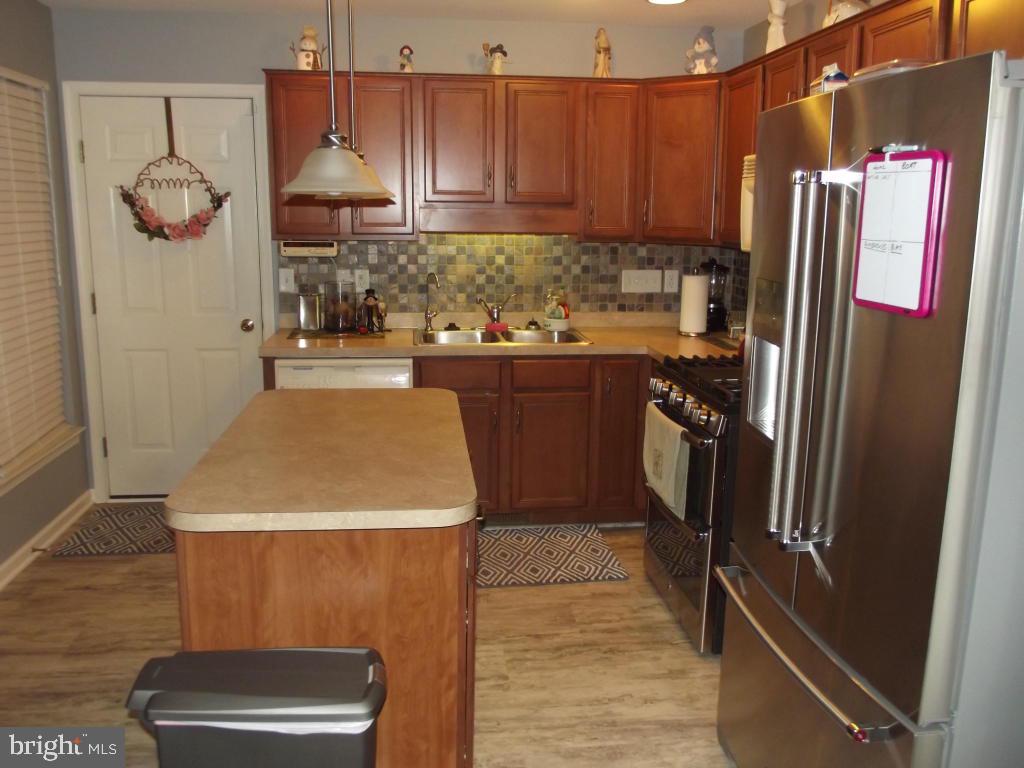 623 Creekside Lane Lititz, PA 17543 - Photo 11 of 24