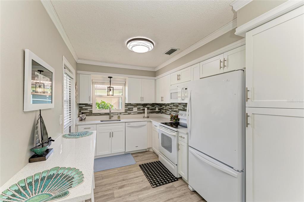 3213 Mercer Road Bradenton, FL 34207 - Photo 15 of 34 Gallery Image 15