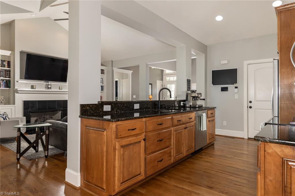 161 Burberry Drive Purlear, NC 28665 - Photo 11 of 49 Kitchen