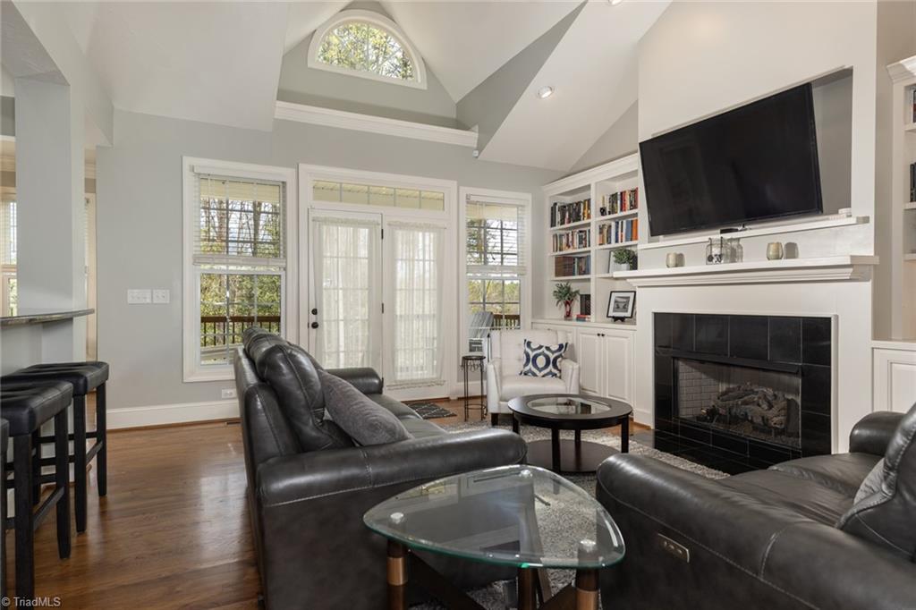 161 Burberry Drive Purlear, NC 28665 - Photo 16 of 49 Living area