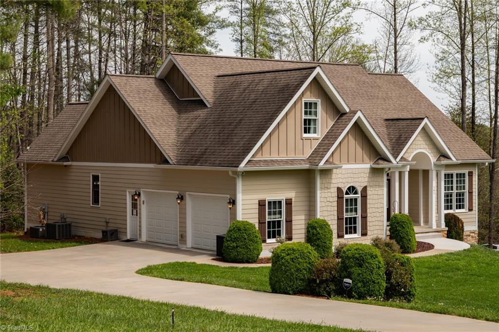 161 Burberry Drive Purlear, NC 28665 - Photo 2 of 49