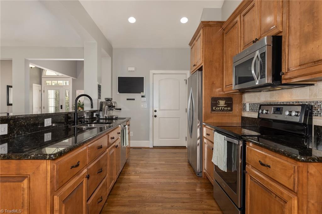 161 Burberry Drive Purlear, NC 28665 - Photo 10 of 49 Kitchen