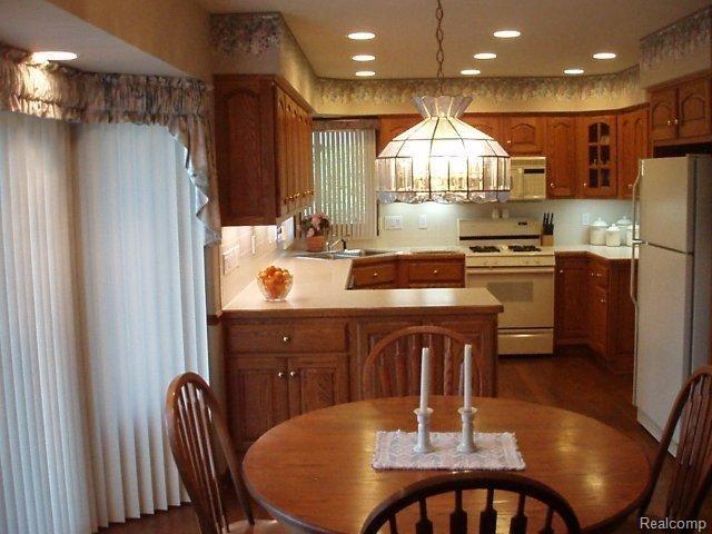 62300 Romeo Plank Road Ray, MI 48096 - Photo 17 of 25 17 Kitchen - dining