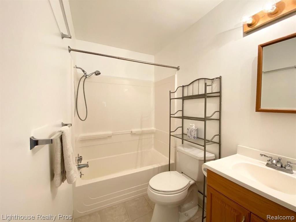 2656 Kenmore Road Berkley, MI 48072 - Photo 17 of 26