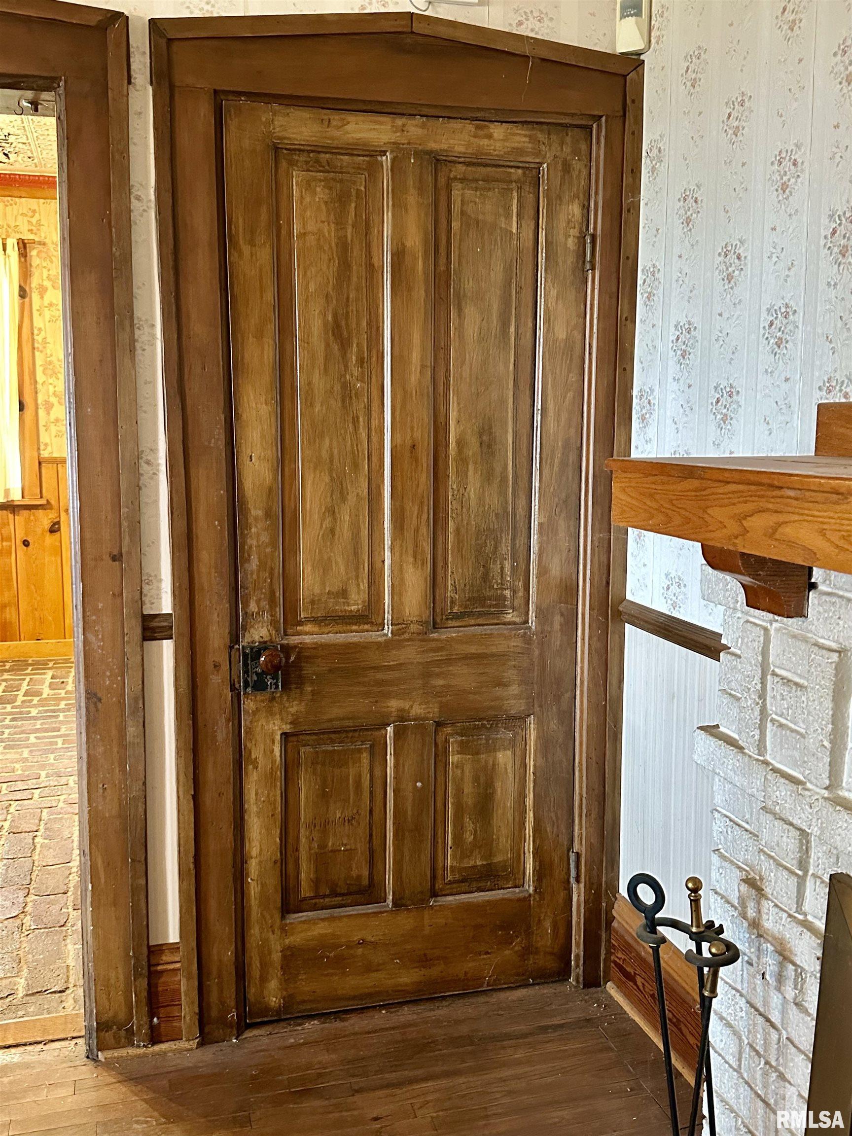 206 32nd Avenue North Clinton, IA 52732 - Photo 18 of 29