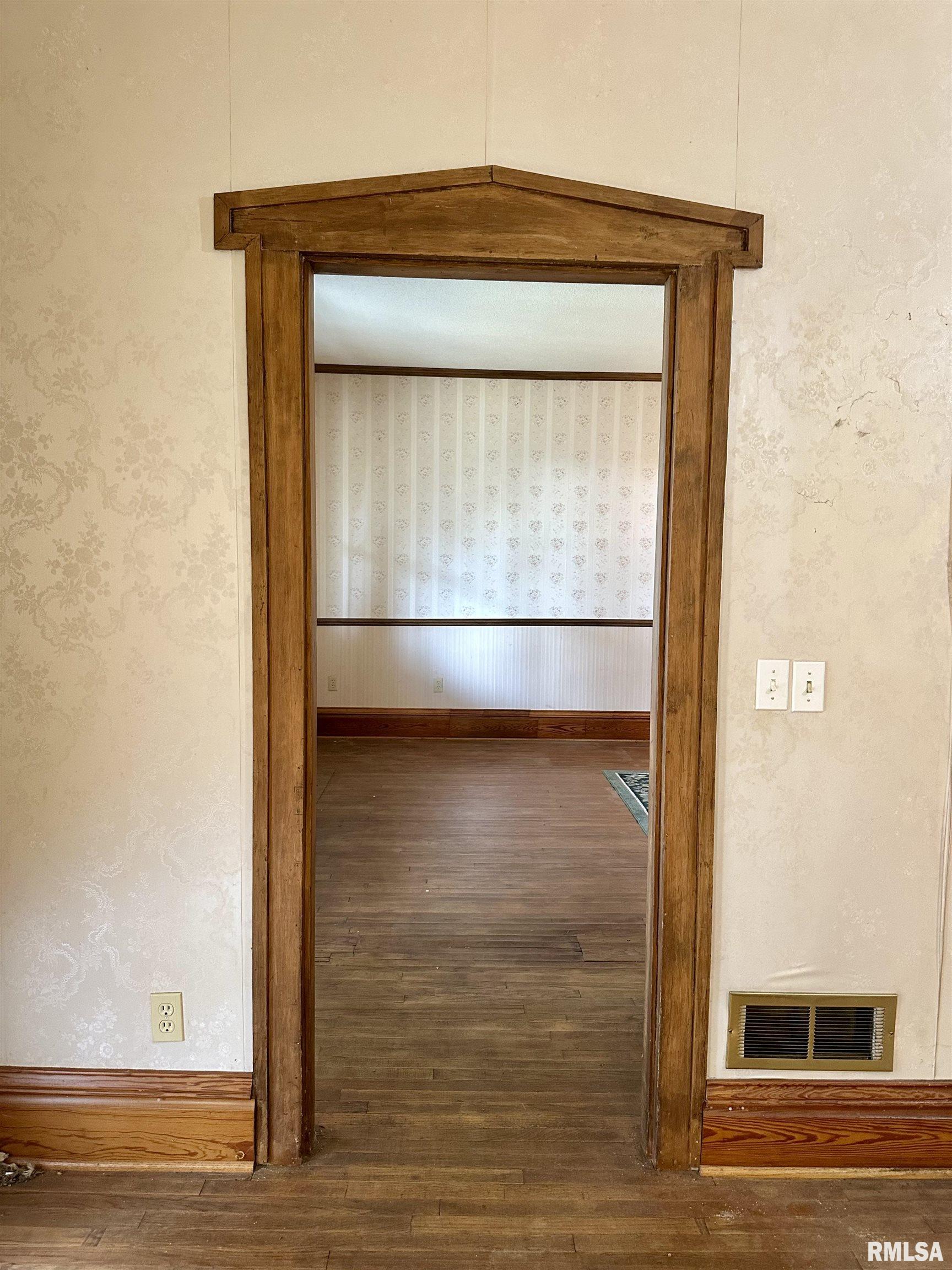 206 32nd Avenue North Clinton, IA 52732 - Photo 26 of 29