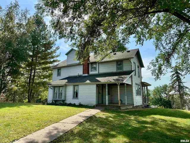 $191,000 | 206 32nd Avenue North, Clinton, IA 52732