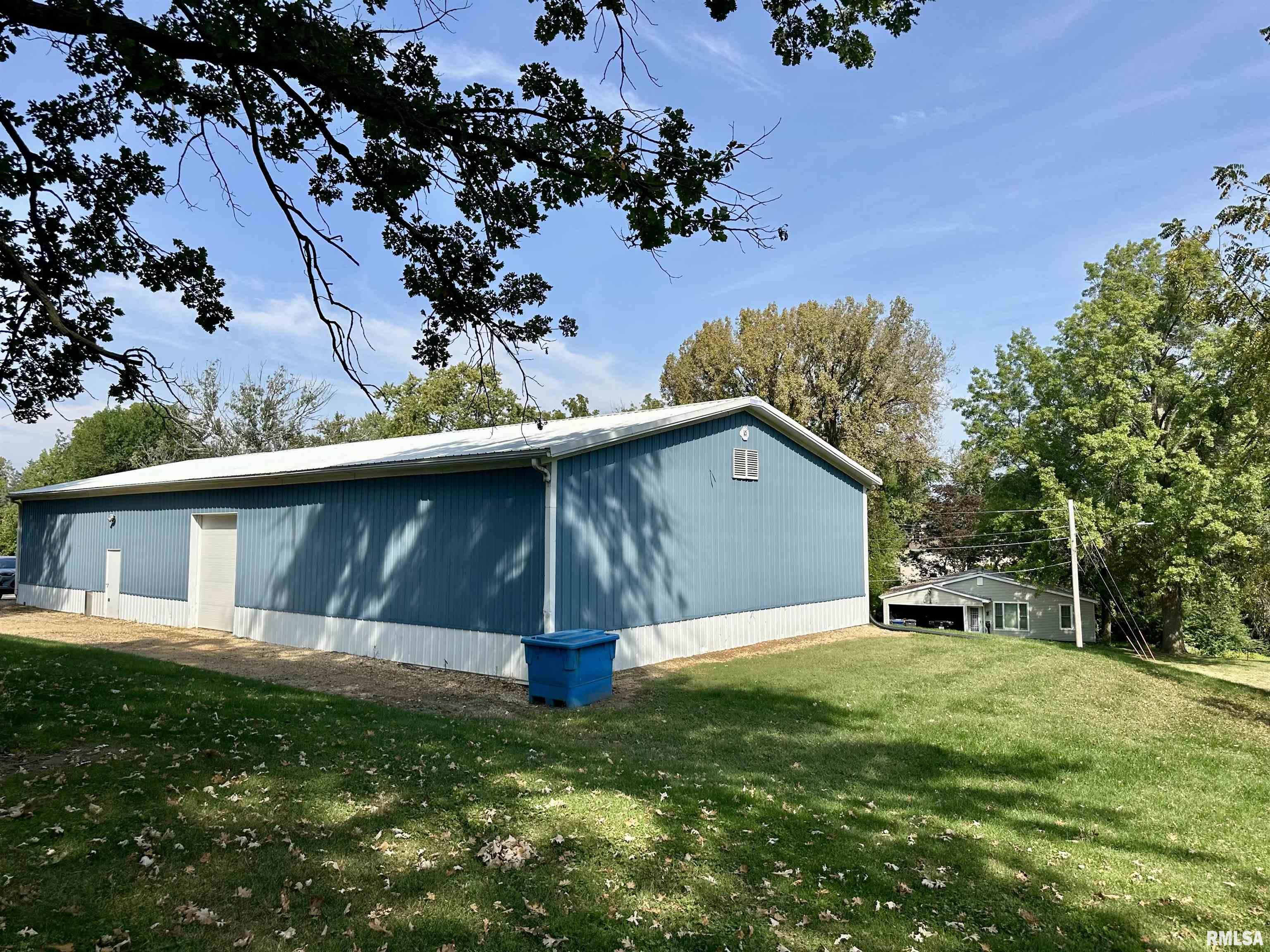 206 32nd Avenue North Clinton, IA 52732 - Photo 9 of 29