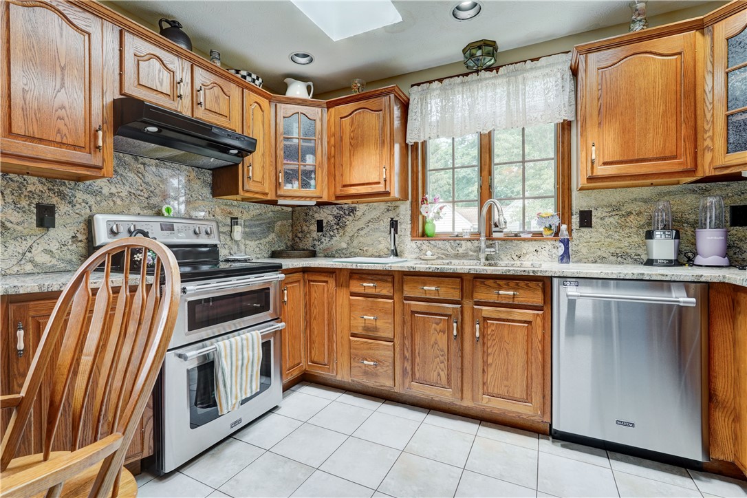 5891 East Henrietta Road Rush, NY 14543 - Photo 4 of 31 Eat In Kitchen With Granite Counter Tops And Back Splash