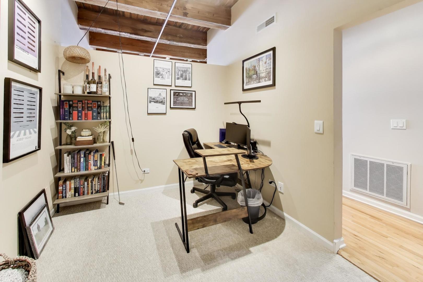 520 West Huron Street, Unit 409 Chicago, IL 60654 - Photo 11 of 35