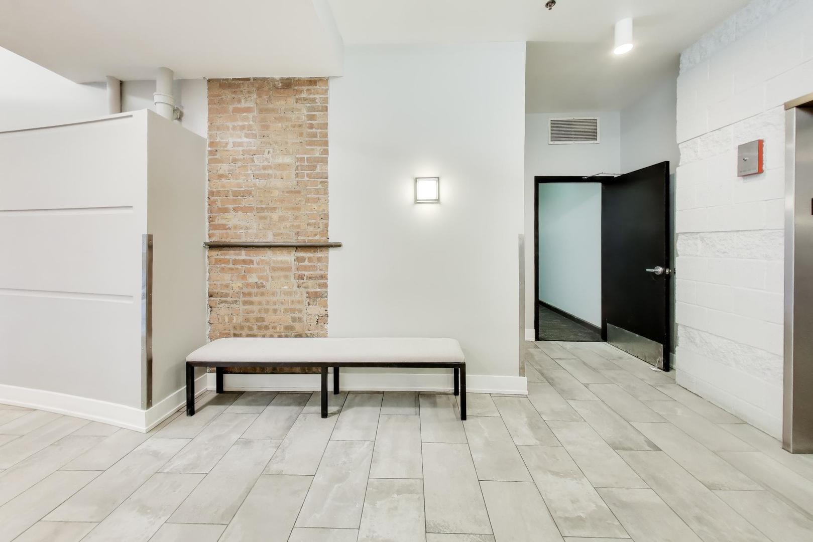 520 West Huron Street, Unit 409 Chicago, IL 60654 - Photo 29 of 35