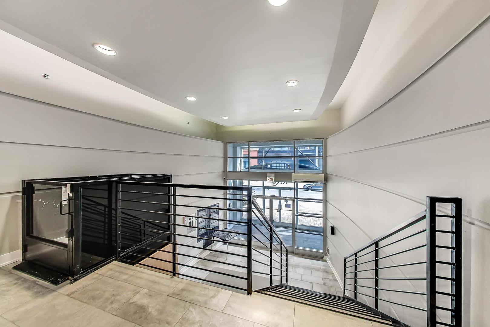 520 West Huron Street, Unit 409 Chicago, IL 60654 - Photo 31 of 35