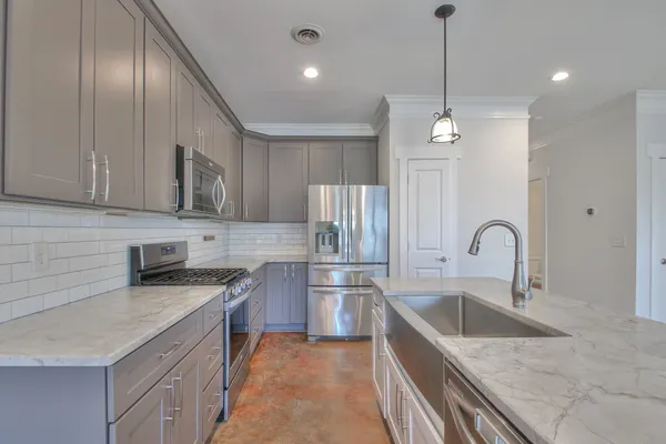 $3,495 | 1319 Pillow Street, Nashville, TN 37203