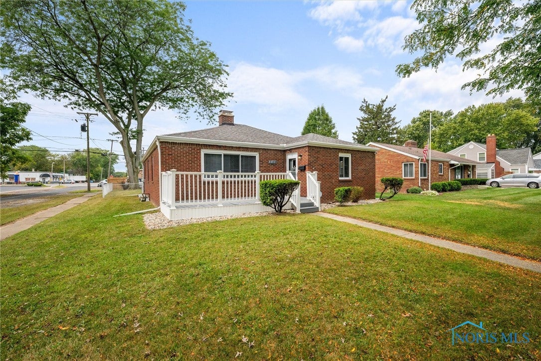 2103 Rivard Road Toledo, OH 43615 - Photo 2 of 36 Gallery Image 2