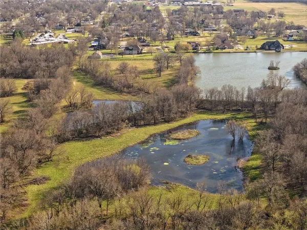 $1,500,000 | 304 Reavley Drive, Lamar, MO 64759