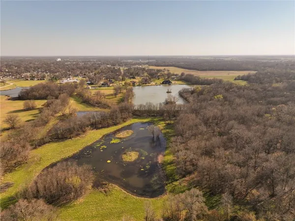 $1,500,000 | 304 Reavley Drive, Lamar, MO 64759
