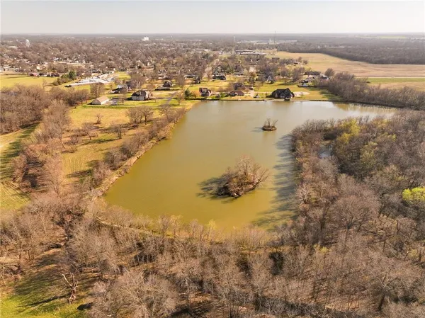 $1,500,000 | 304 Reavley Drive, Lamar, MO 64759