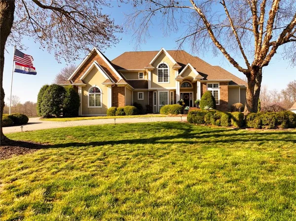 $1,500,000 | 304 Reavley Drive, Lamar, MO 64759