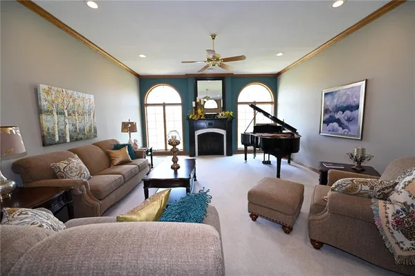 $1,500,000 | 304 Reavley Drive, Lamar, MO 64759