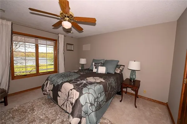 $1,500,000 | 304 Reavley Drive, Lamar, MO 64759